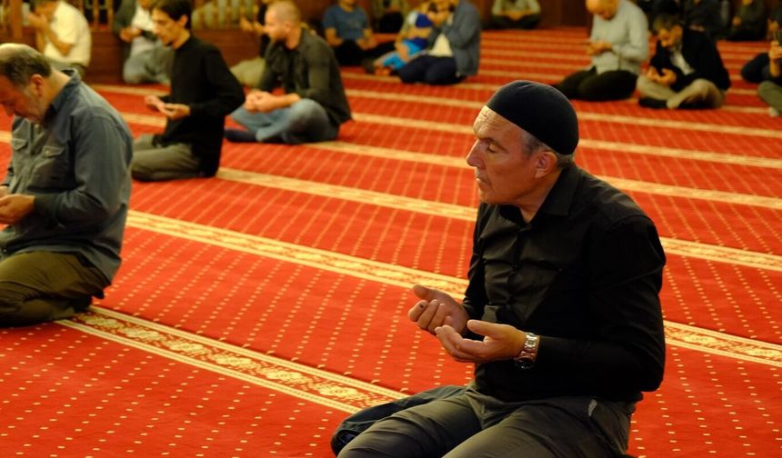 Teşrik tekbirleri ne zaman başlıyor? İşte okunuşu ve anlamı