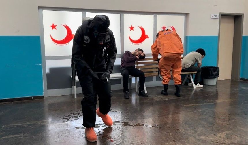 Van’da geri gönderme merkezinde KBRN tatbikatı