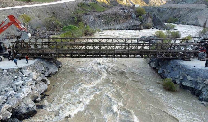 Van-Hakkari kara yoluna TSK'dan müdahale