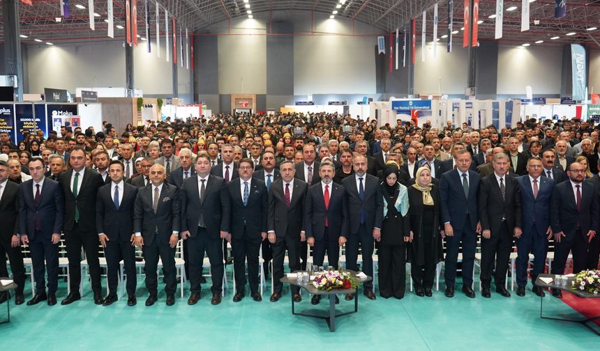 Kariyerin kalbi Van’da atıyor: DAKAF’26 yoğun katılımla başladı