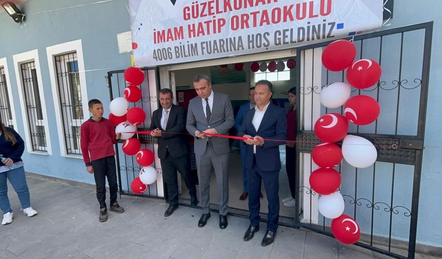 Gevaş’ta 4006 Bilim Fuarı Düzenlendi