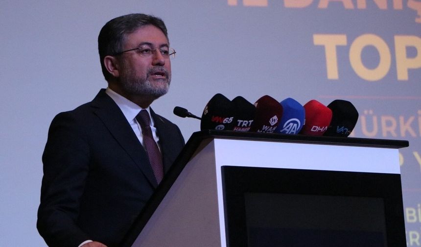 Bakan Yumaklı Van’da konuştu: “Türkiye Yüzyılı için çalışıyoruz”