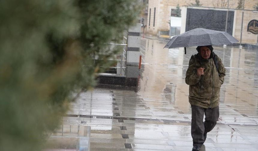 Meteoroloji Van İçin Uyardı: Yağmur ve Kar Etkili Olacak