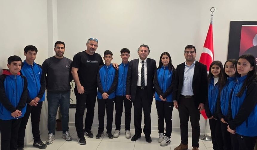 Vanlı eğitimciden duygulandıran veda