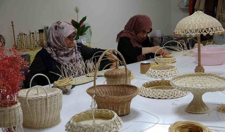 Bitlis’te 5 bin yıllık sepet örücülüğü sanatı yaşatılıyor
