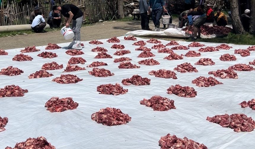 Hakkari’de 100 Yıllık Bayram Geleneği