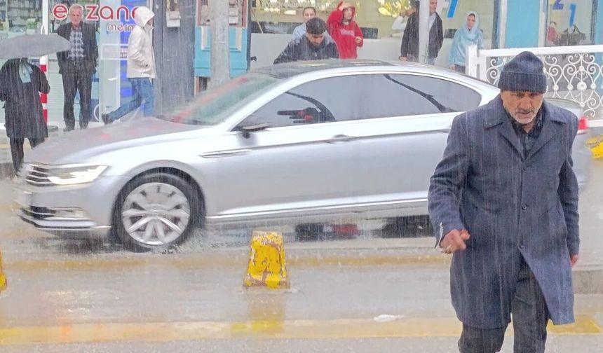 Van’da hava durumu: Sağanak yağış bekleniyor
