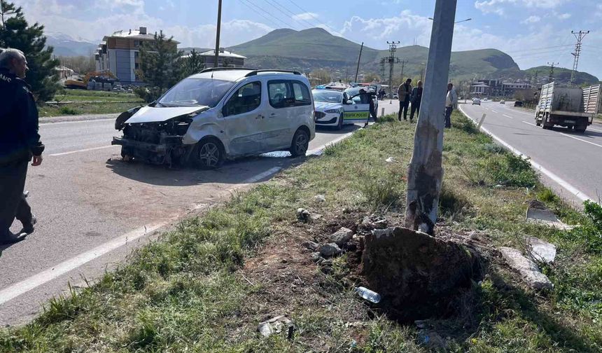 Van'da kaza: 4 Yaralı