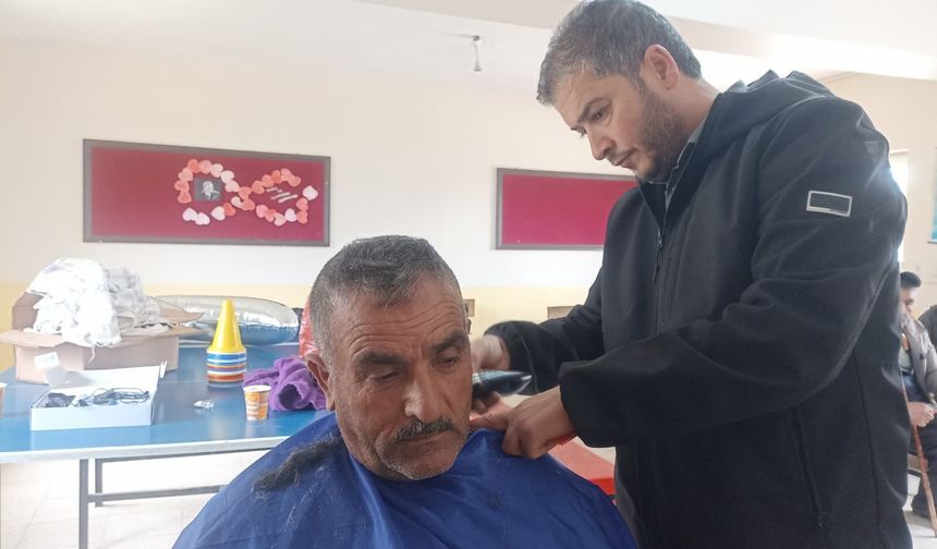 İpekyolu Belediyesi’nden Bayram Öncesi Ücretsiz Tıraş Hizmeti