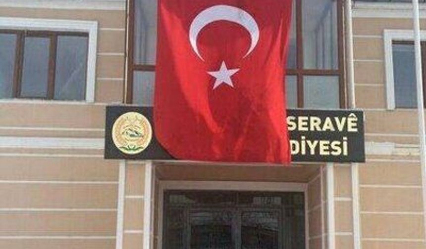 Van'ın  Saray Belediye Başkanı Gözaltına Alındı
