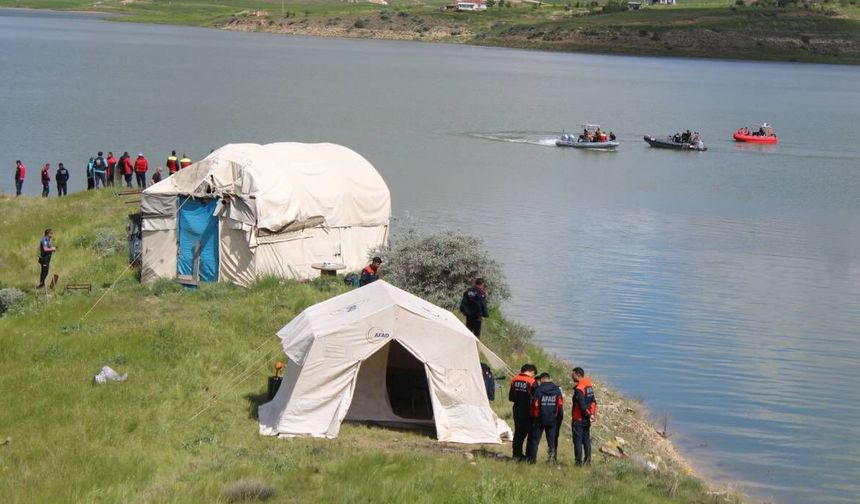 Günlerdir Aranıyordu: Kızılırmak’a Düşen Gençten Kötü Haber Geldi