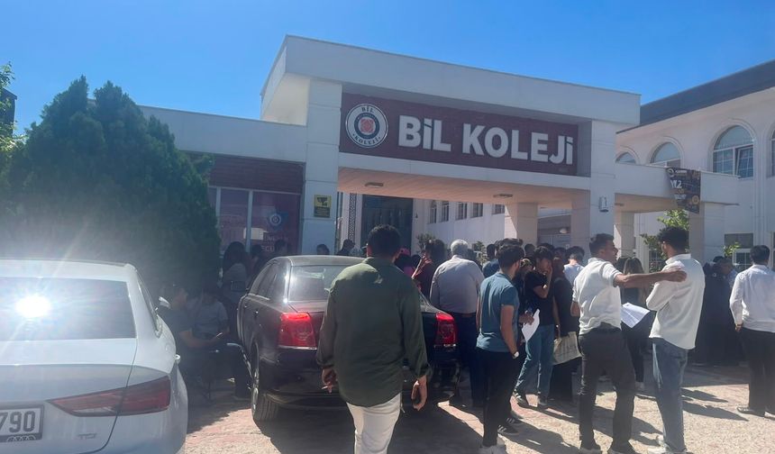 Van’da YKS Heyecanı Yaşandı: Binlerce Aday TYT’de Ter Döktü