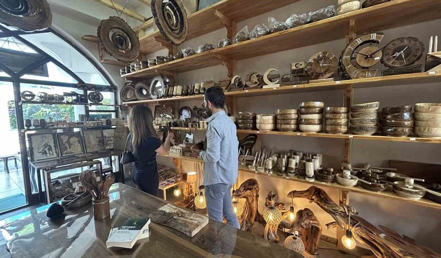 Van’da atıl ceviz ağaçları el sanatıyla yeniden hayat buluyor