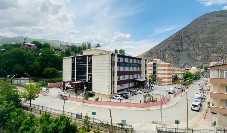 Çatak’ta İstihdam Kapısı Açıldı: Devlet Hastanesi 50 Personel Alacak!