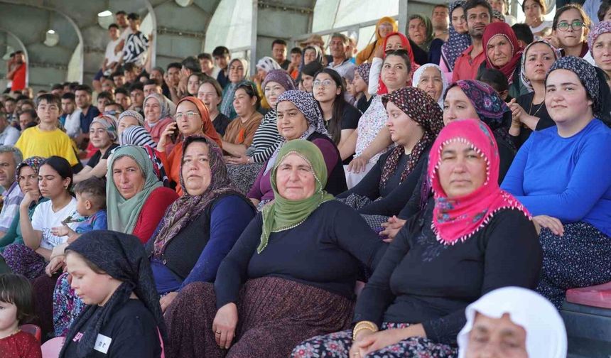 Kadınların ilgi gösterdiği futbol turnuvası başladı