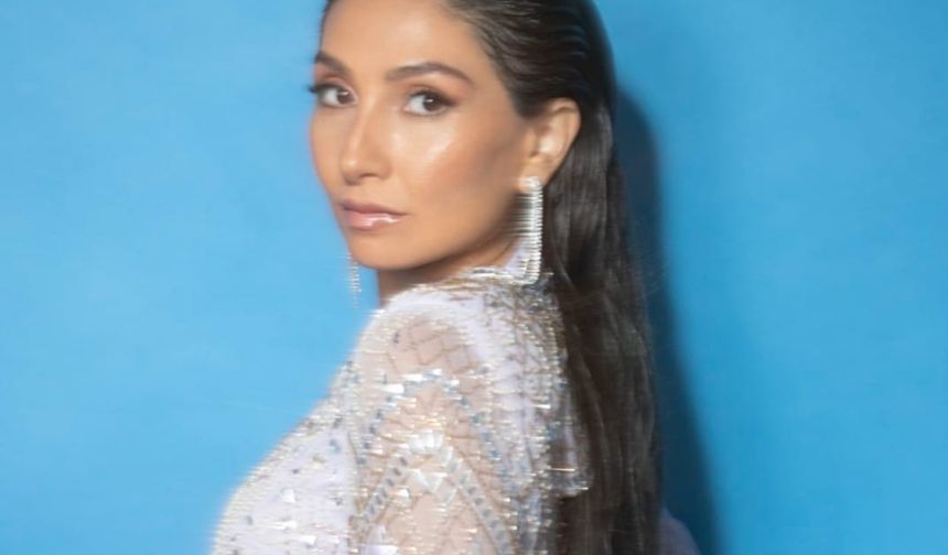 Türk şarkıcı Neshe, İspanyolca ve İngilizce söylediği şarkısıyla kasıp kavuruyor