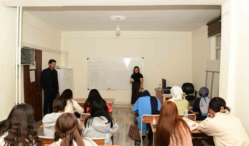 Van'da ‘Destekleme ve Yetiştirme Kursları’na yoğun ilgi