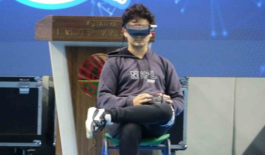 Sıfırdan tasarladığı dron ile dünya şampiyonu oldu