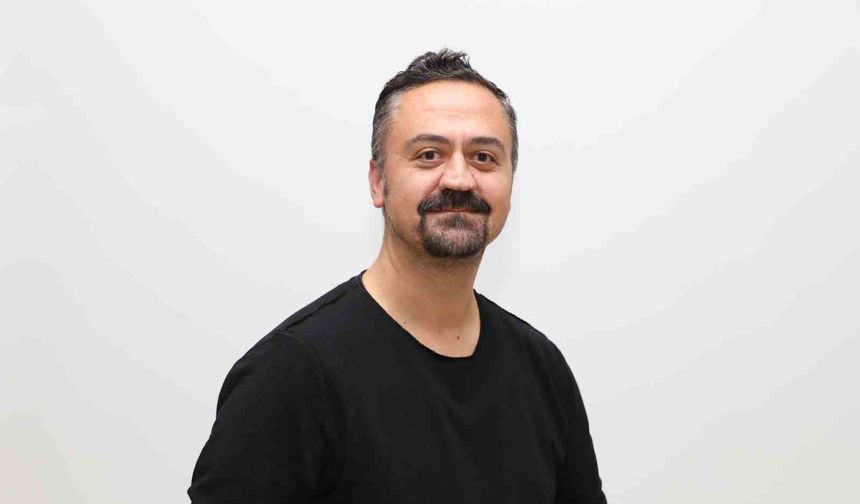 Yapay Zekâ Çağında Gerçek Ne Kadar Gerçek? Doç. Dr. Yakın'dan Çarpıcı Açıklamalar