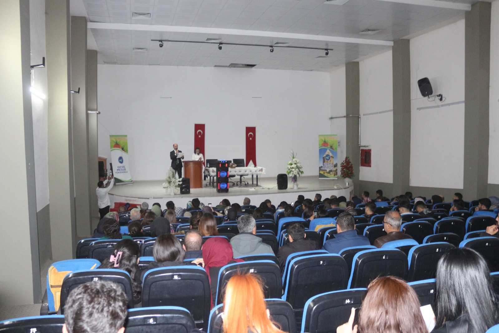 2Bb92A93 6A44 45Fb Bc42 504A247Ab700