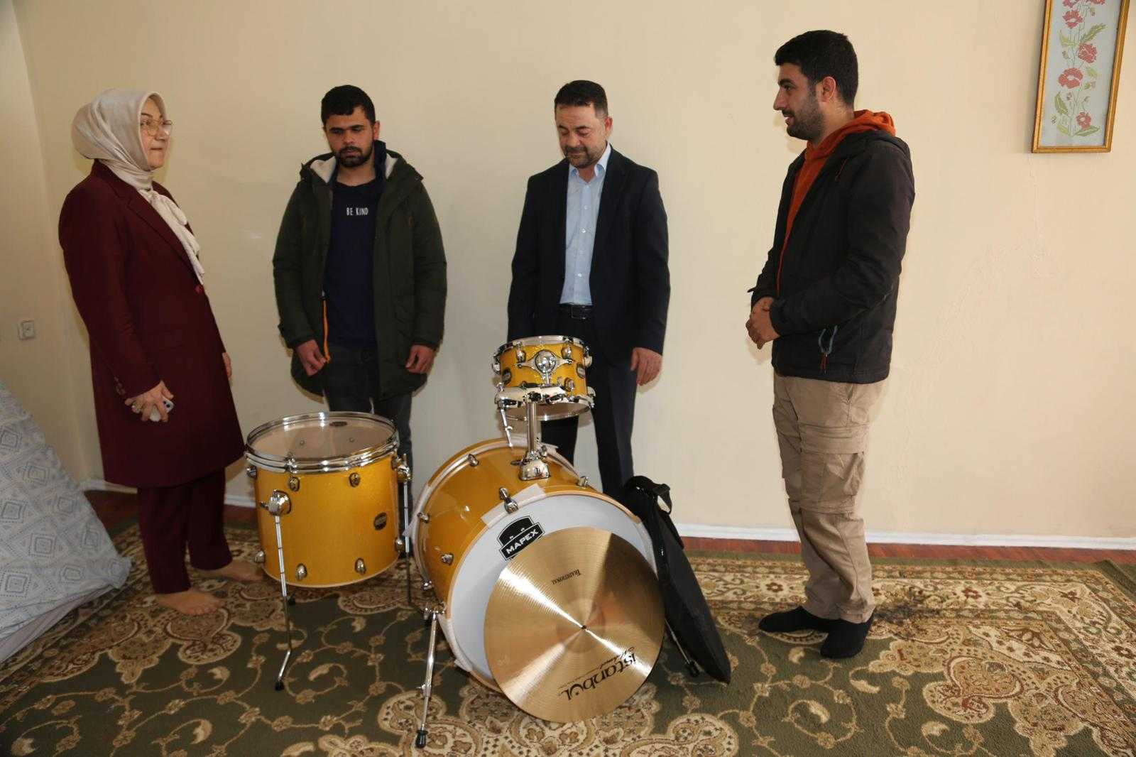 42D7Ec5B 5A36 4498 Bd76 E6706635E222