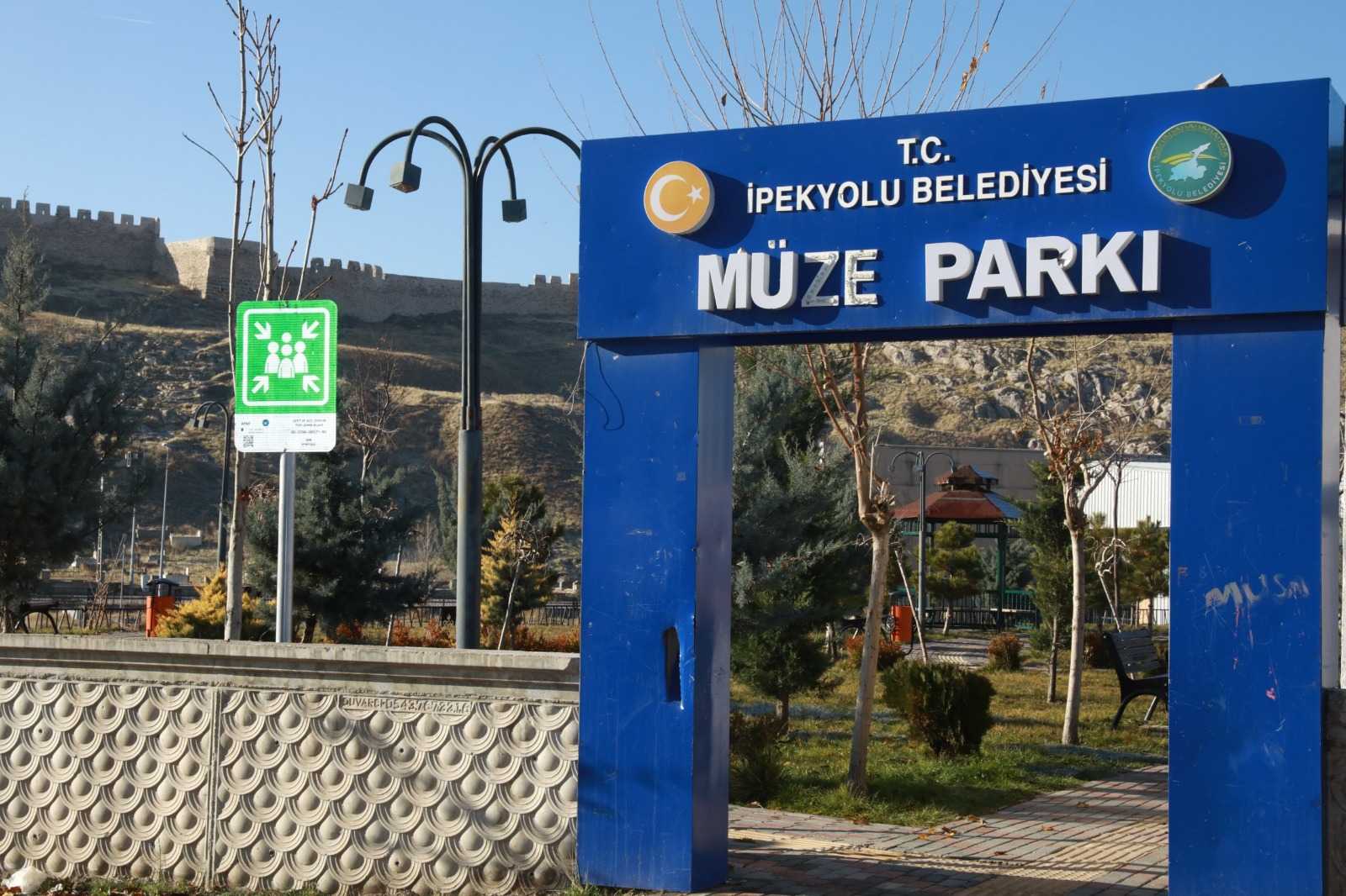 54F63799 2Eae 4E83 Afc7 7C8B0683E6B3