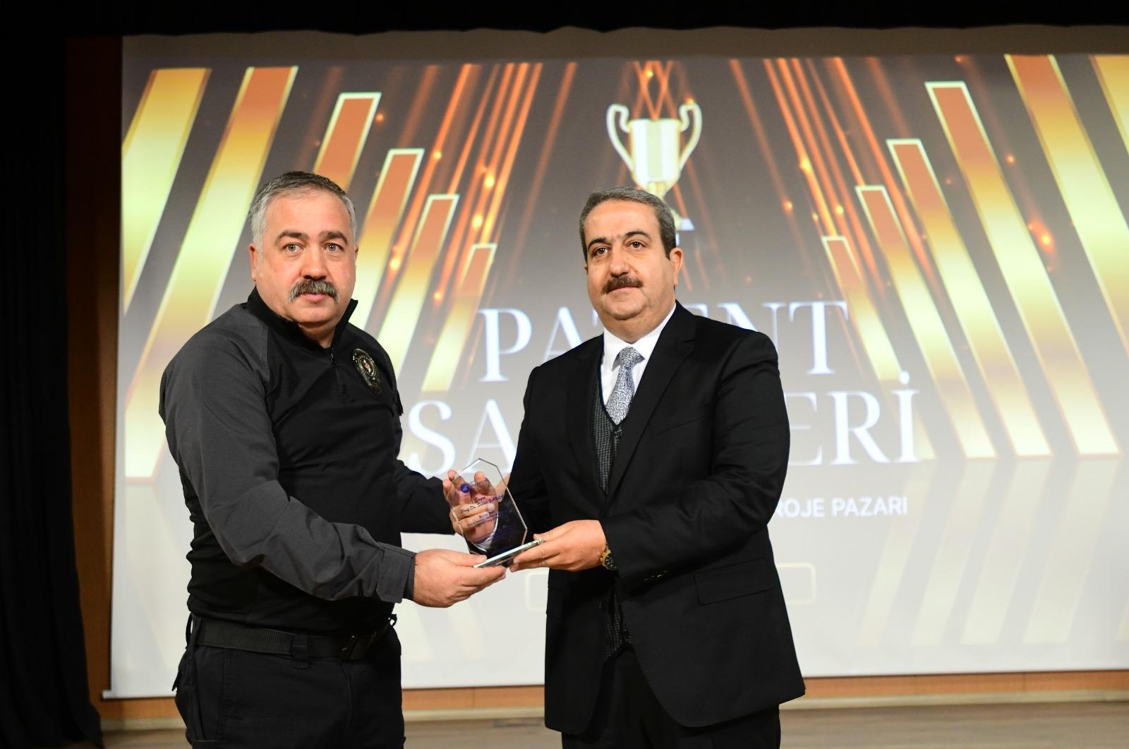 597 20464 6949Be7Eb837D