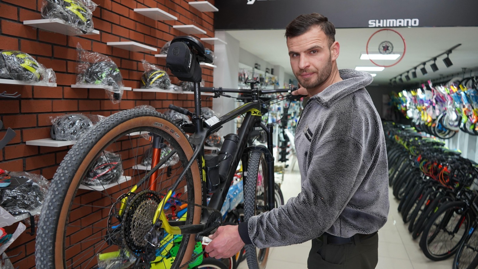 8B20772E 021E 48C4 Bd53 4Cc39231Ba49