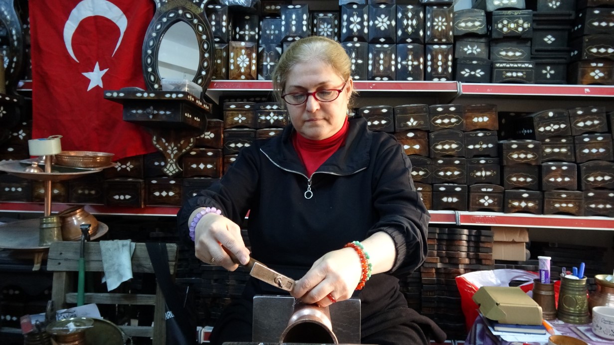 Aw594432 06 1765107960