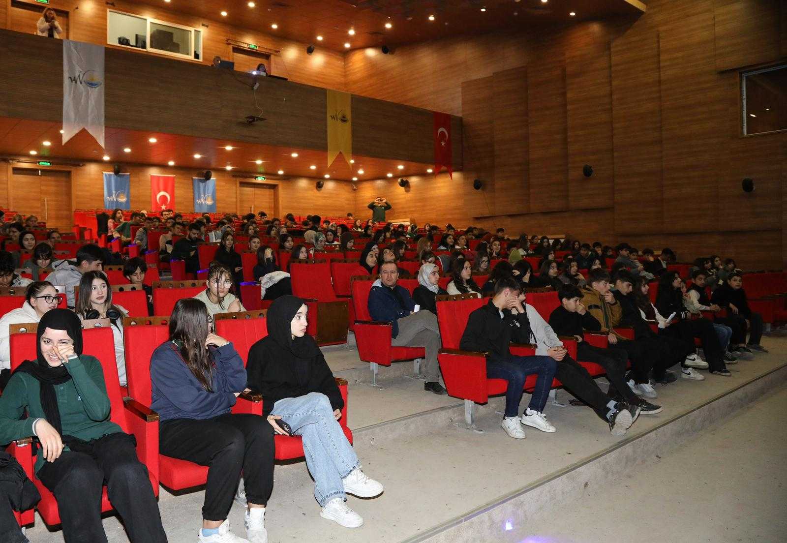 Defd9E49 5F7E 4F97 Aeea 6Ce20Bf63952