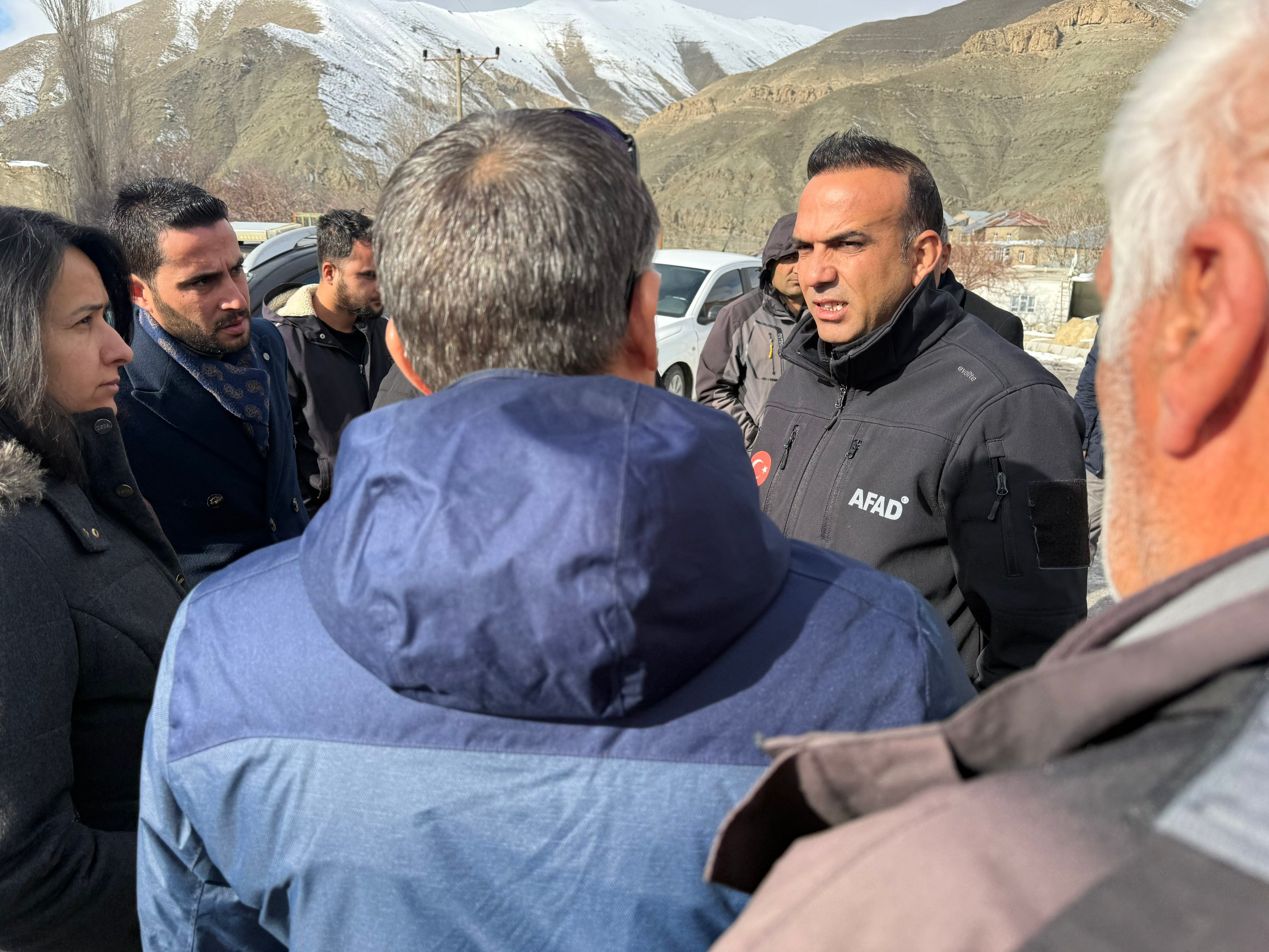 G8 Tjj Ld Xc A Ux Cks