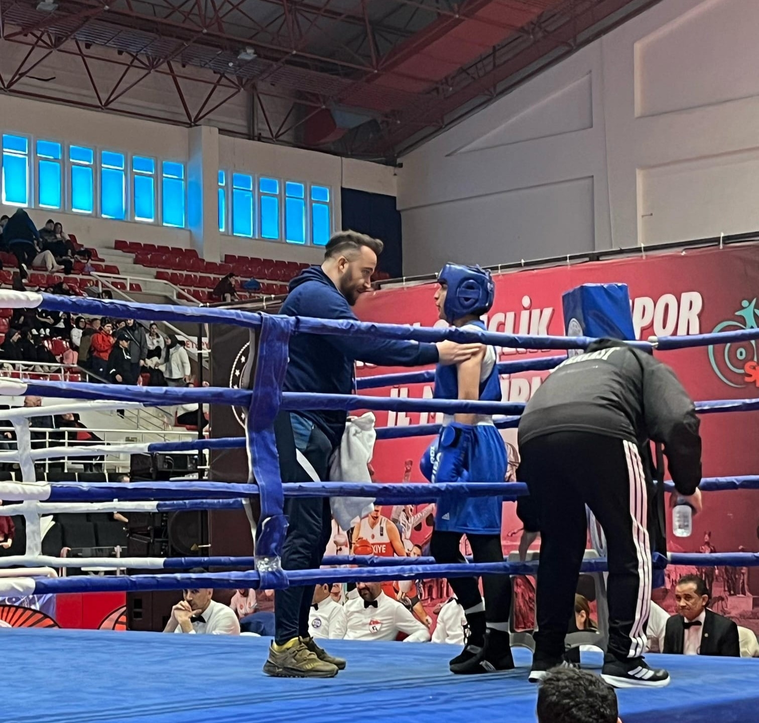 53730547 892E 400C 923E 4A228A20467D