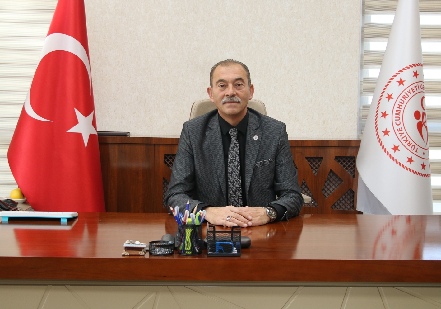 Yalçın Özdemir Makam Foro