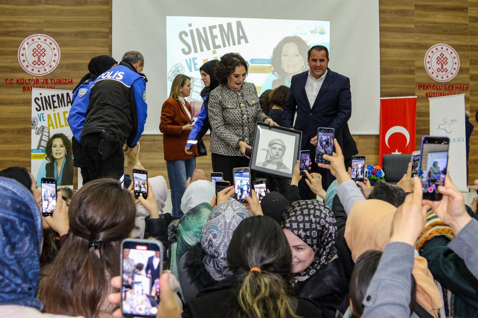 1625D86A 45A5 4Eb1 9679 781F2F76894A