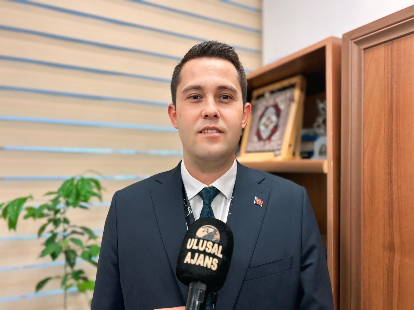 352E4Cc6 E684 4A88 B896 8Ba562079E12