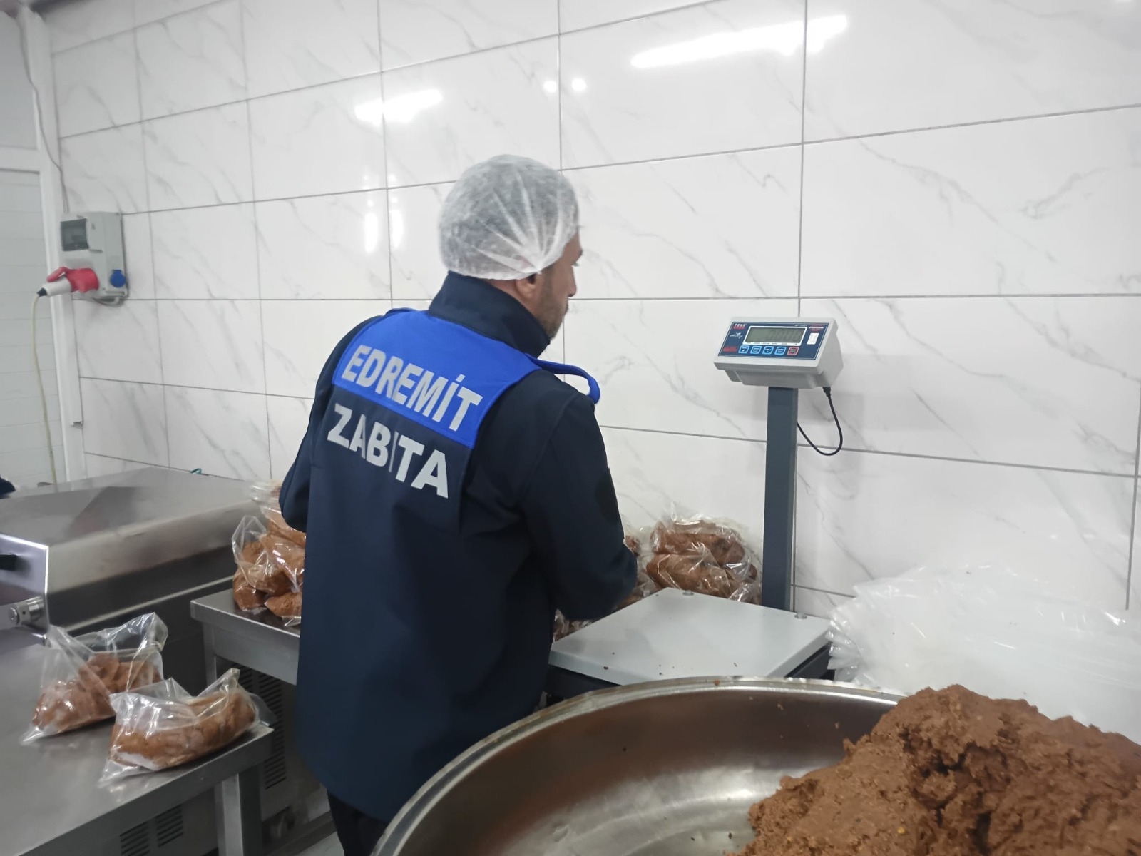 7E165550 3B9D 4B7D Bdd6 B8580111E3Da