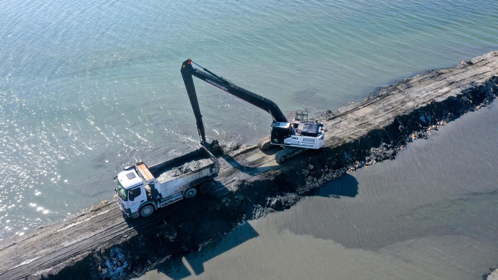 7Bbcb85B A355 4D21 8461 F6159670D295