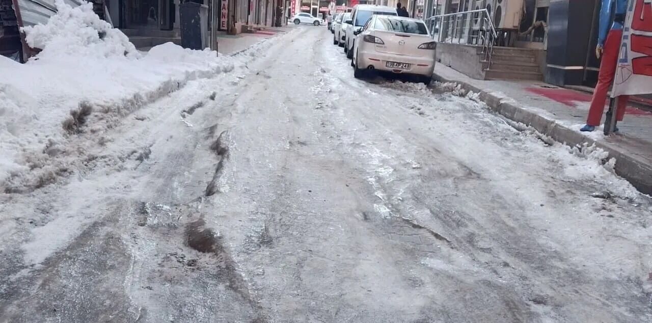 Vanda Hastane Yolu Tehlike Saciyor 3 1 11Zon