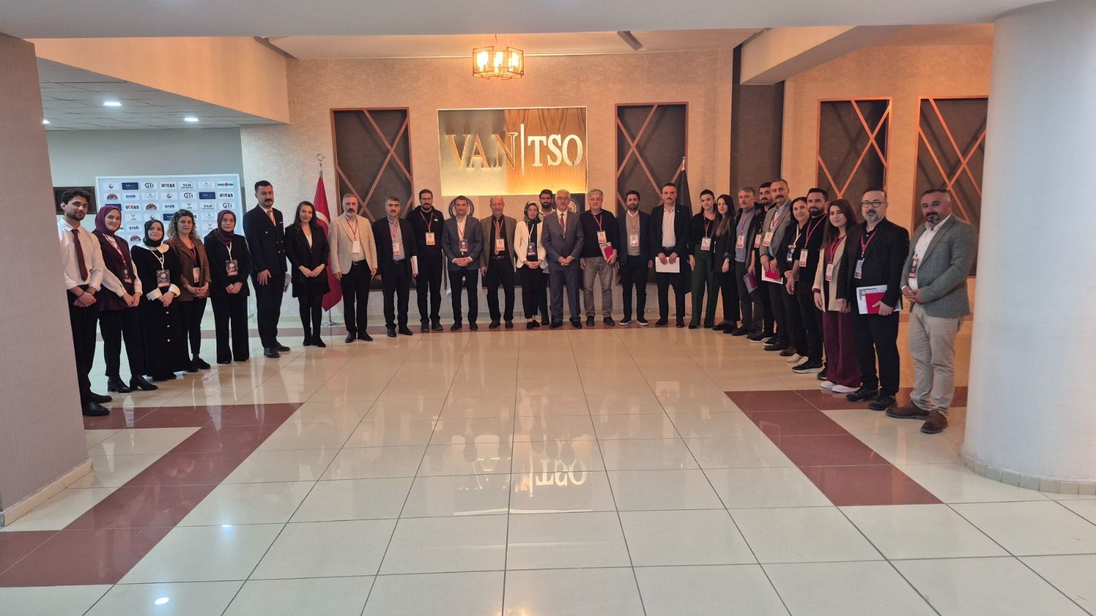 8B2F409C 615D 4Eac 9Ca8 4Cce72Cad719