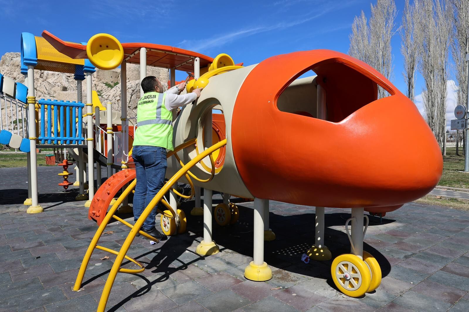 A7555603 E63F 4465 B3D1 07A186C8690E