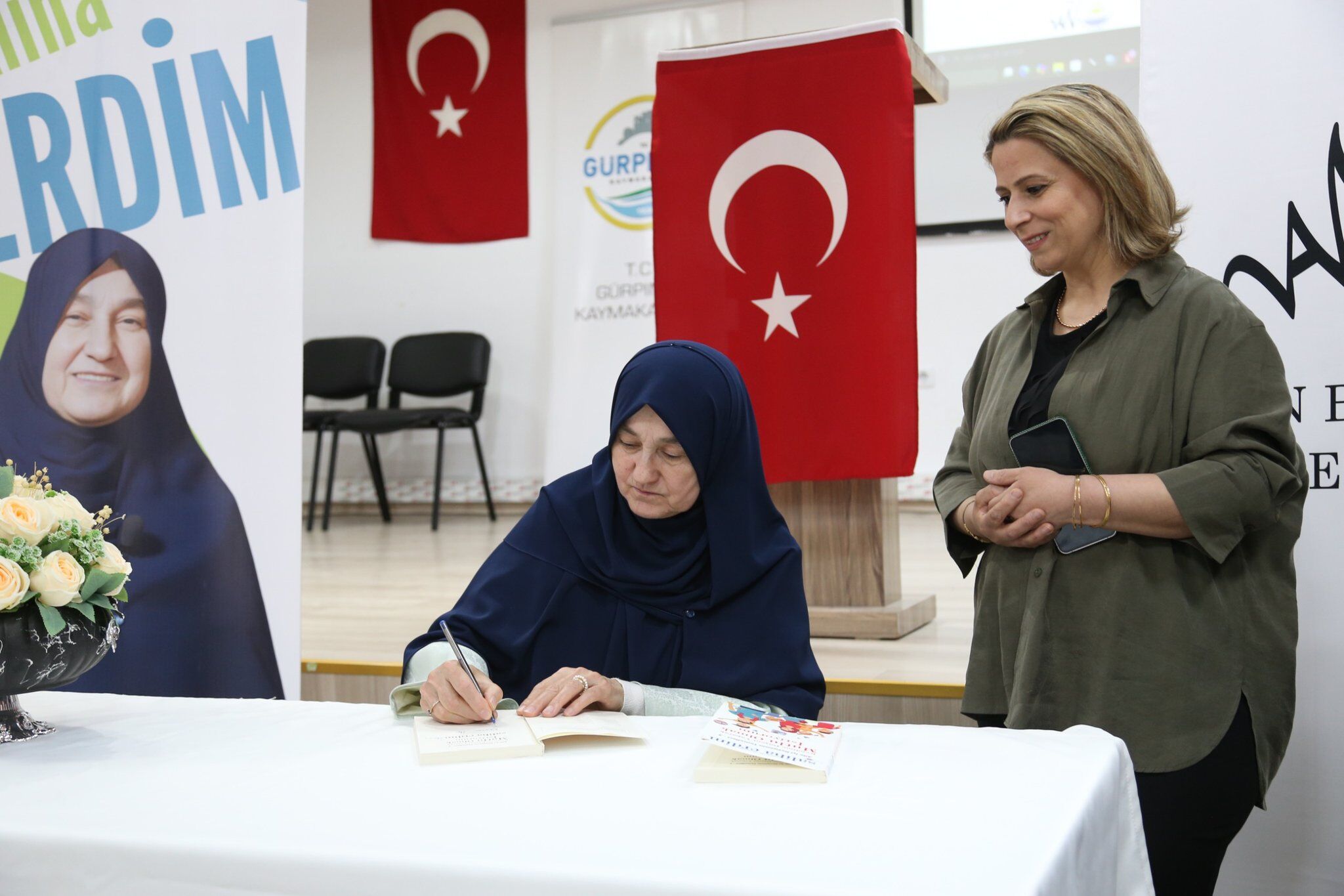 H H E6 Rq W Y A A Zs Bm