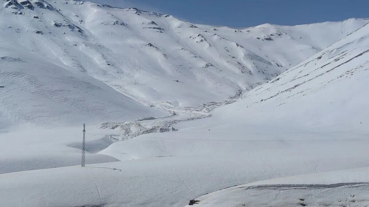 Van Bahcesaray Yolu 113 Gundur Kapali 4 2 11Zon