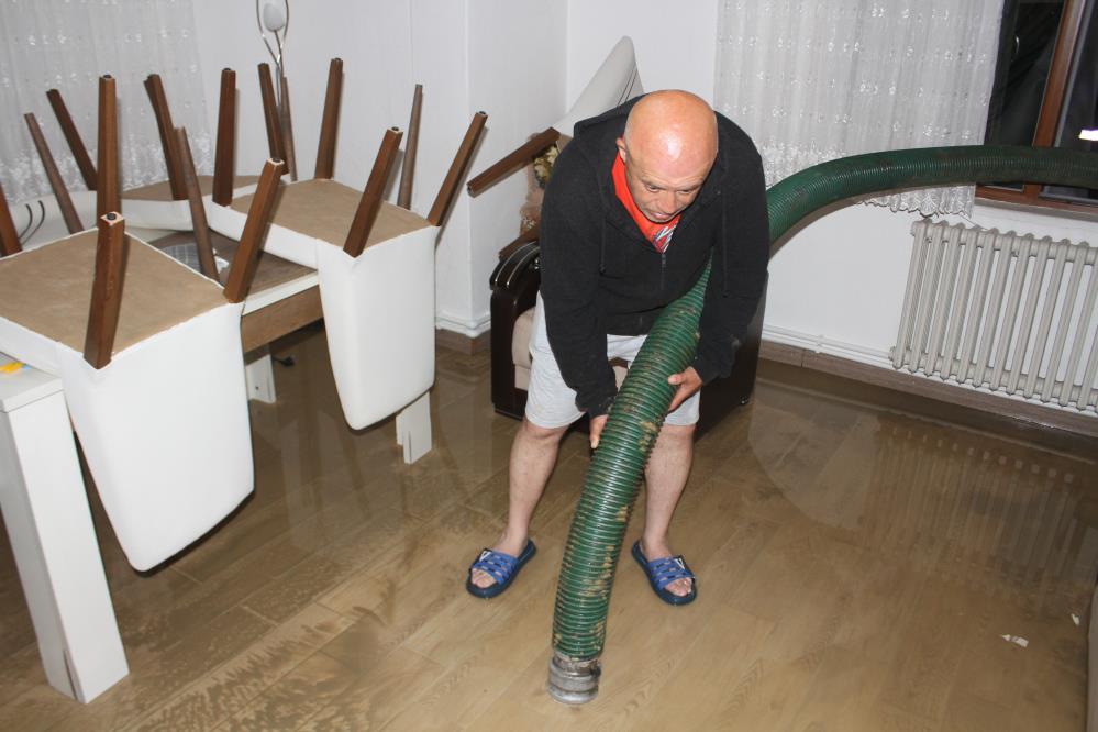 Ordu’da sağanak etkili oldu: Dere taşkını yaşandı, bazı evleri su bastı