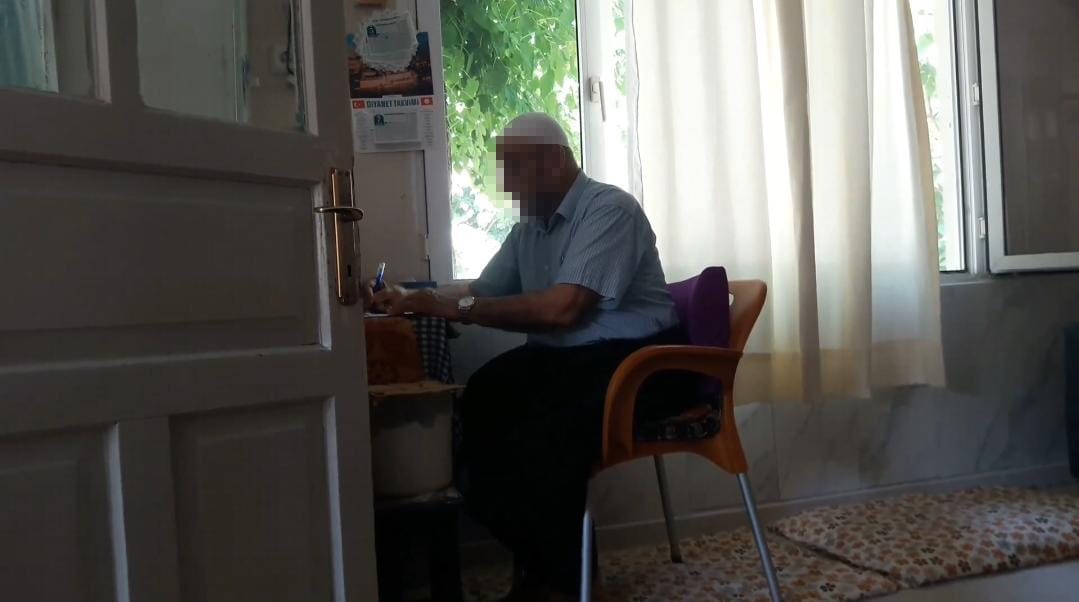 Şifayı yanlış yerde arayınca 'Hastaneden başka bir yere gitmeyin' çağrısı yaptı