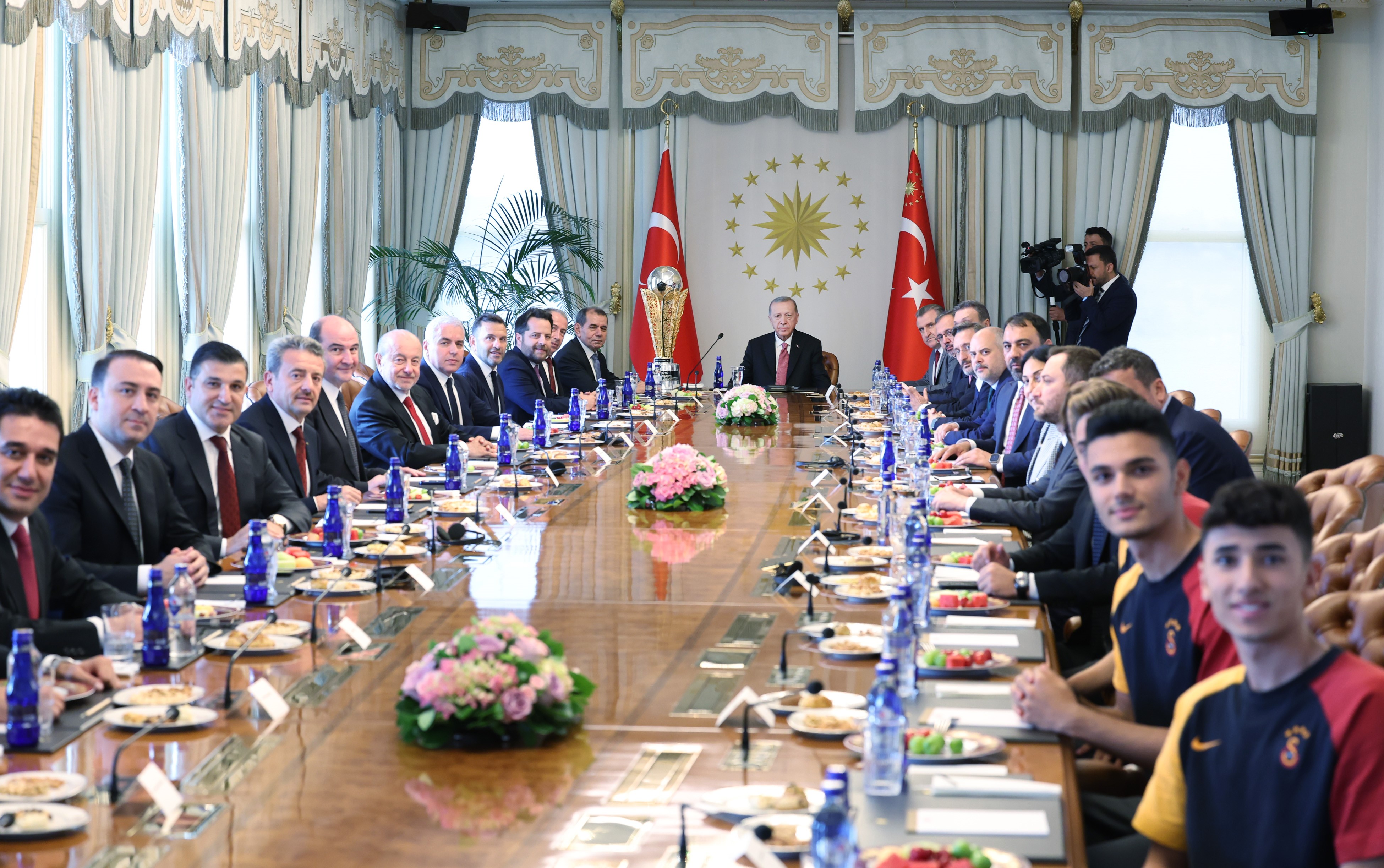 Cumhurbaşkanı Erdoğan, Galatasaray heyetini kabul etti