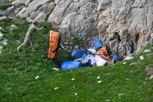Komandolar 'Karataş Çukurları'nı teröristlerden temizledi! Mağaralardan neler çıktı neler