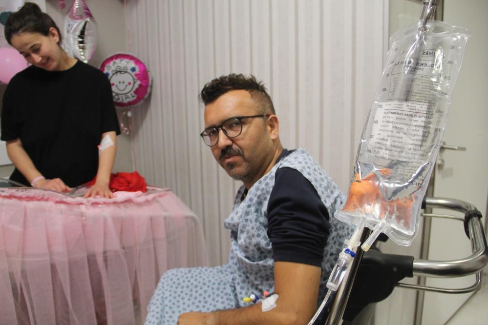 1 saat içinde 2 hastasına sezaryen doğum yaptırdı, ardından kendisi aynı hastanede 2,5 saat süren ameliyata girdi