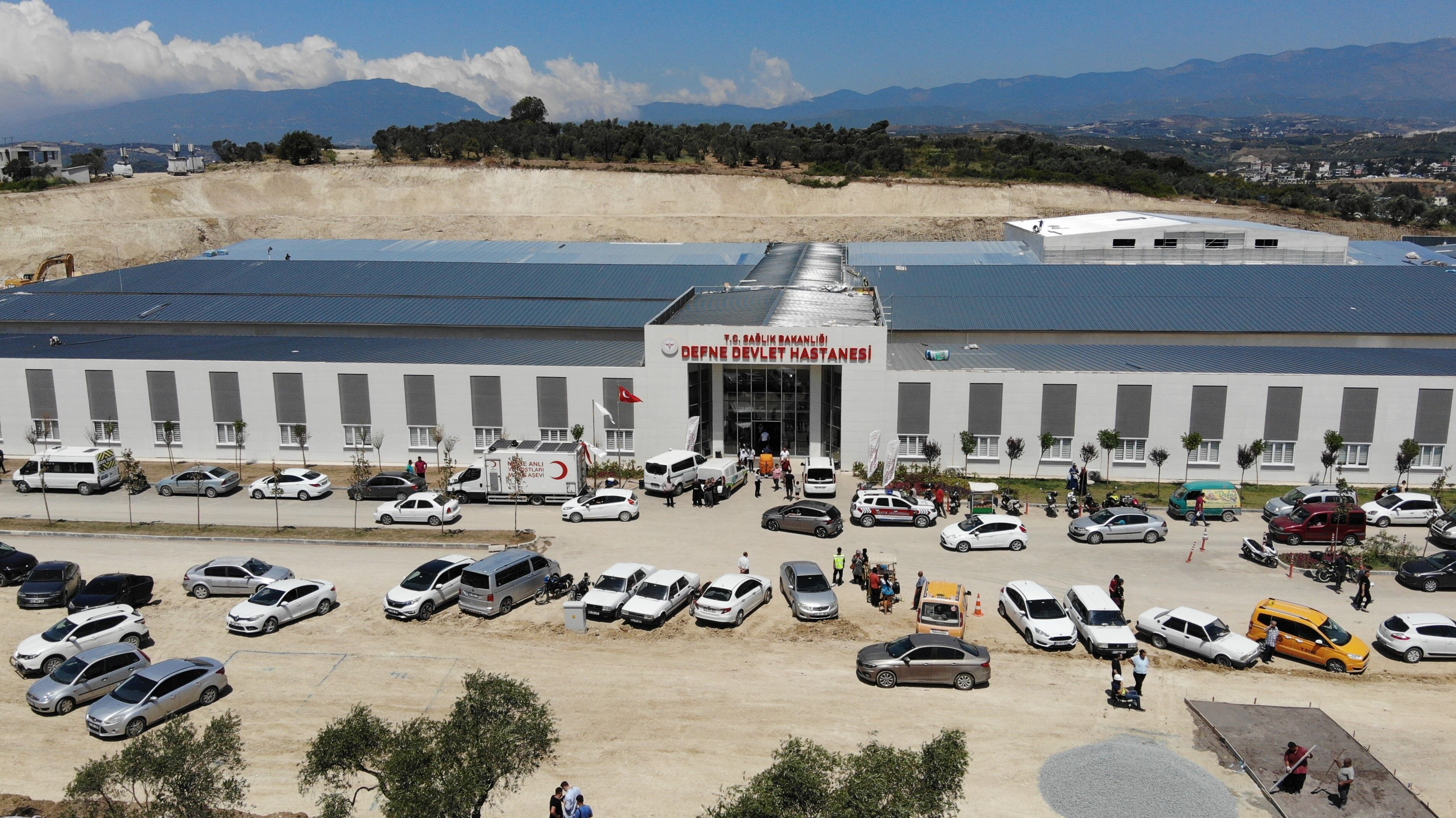 Rekor sürede tamamlandı, binlerce hastaya hizmet veriyor