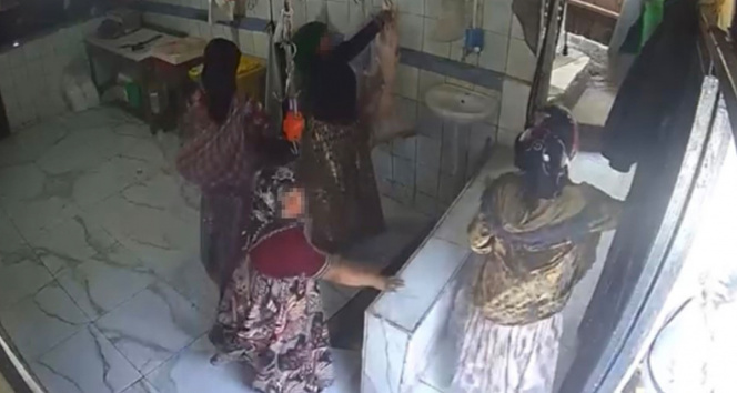 Hırsızdan 'yok artık' dedirten davranış: Trafikte kavga eden adamın motosikletini çaldı