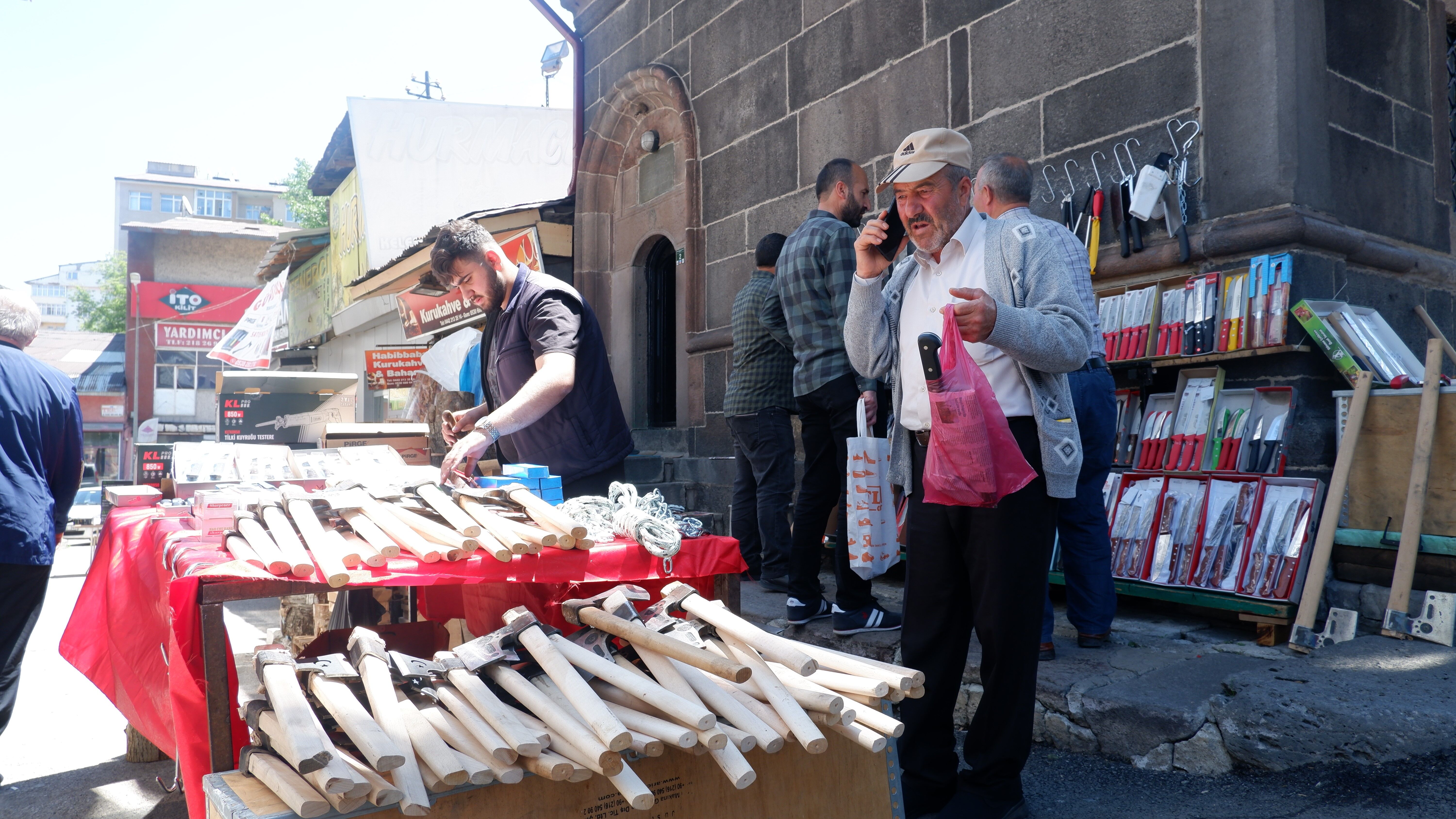 Bıçak bileyicilerde bayram yoğunluğu